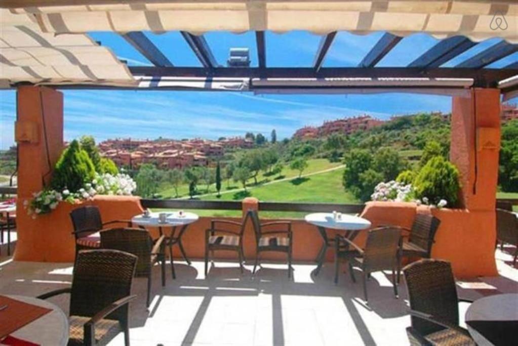 Luxury Apartment With Sea Views, Golf, Gym, Spa, 7 Pools Ojén Buitenkant foto