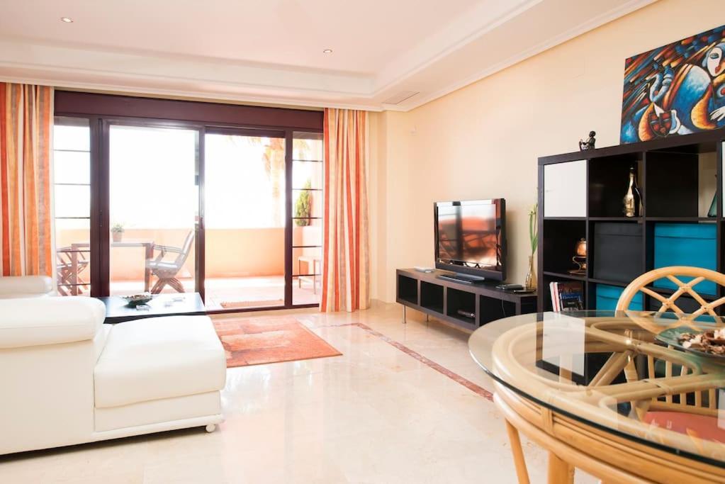 Luxury Apartment With Sea Views, Golf, Gym, Spa, 7 Pools Ojén Buitenkant foto