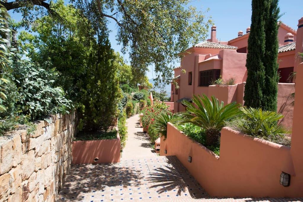 Luxury Apartment With Sea Views, Golf, Gym, Spa, 7 Pools Ojén Buitenkant foto